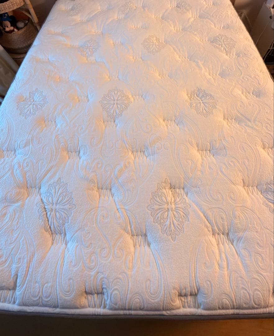 【美品】シーリー クラウンジュエル ガーナイトIV セミダブル　2025年末購入