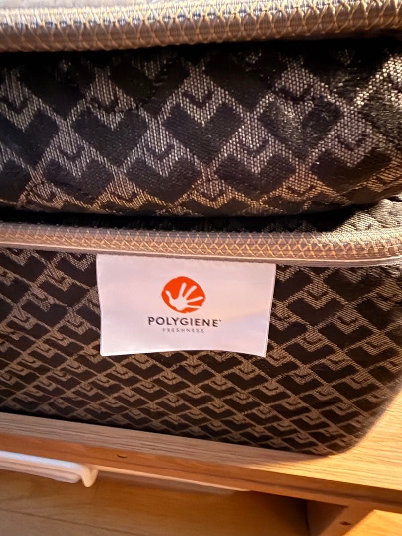 【美品】シーリー クラウンジュエル ガーナイトIV セミダブル　2025年末購入