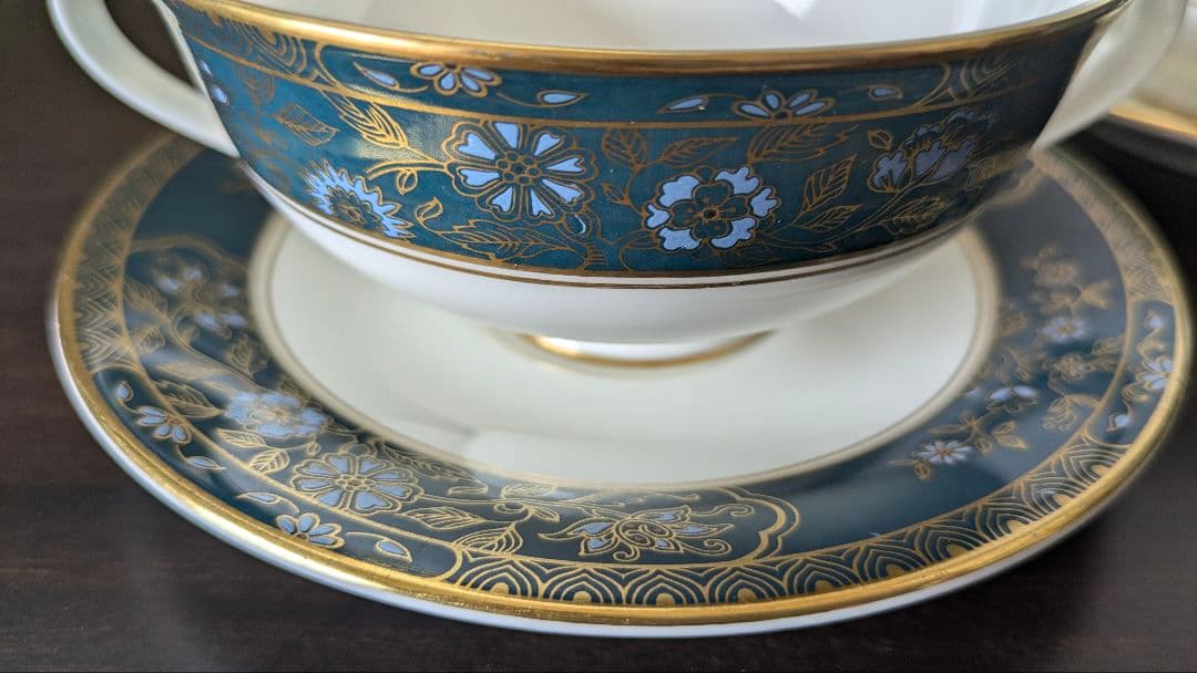 ロイヤルドルトン【カーライル】スープ皿 ダブルハンドルカップ&ソーサー 2客