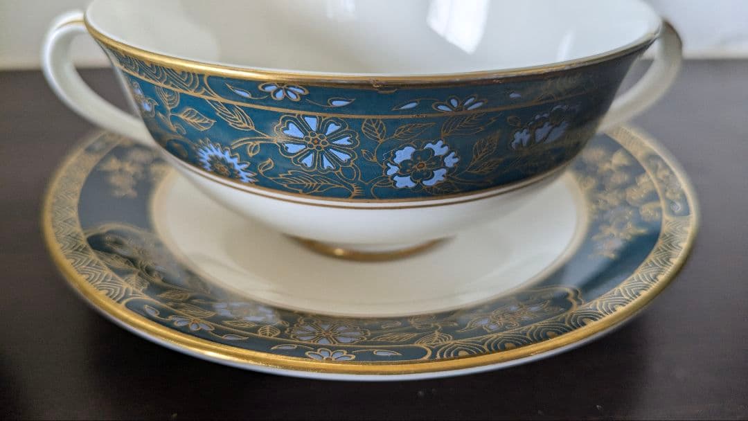 ロイヤルドルトン【カーライル】スープ皿 ダブルハンドルカップ&ソーサー 2客