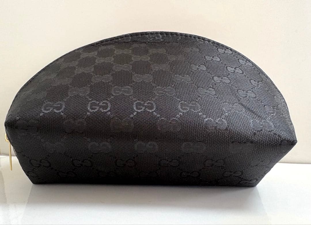 Gucci ノベルティポーチ 4点セット - メルカリ