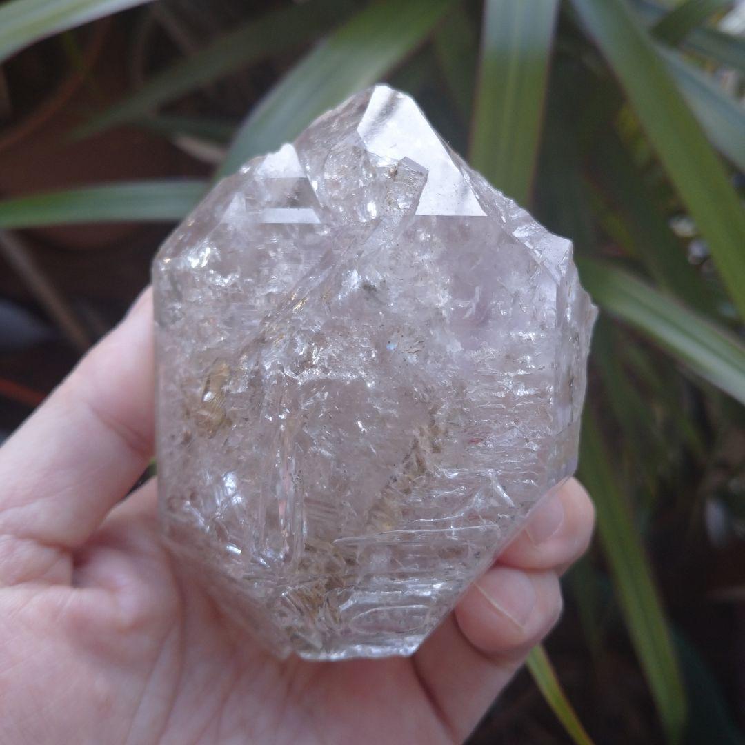 大きなエレスチャル水晶 ブランドバーグ産