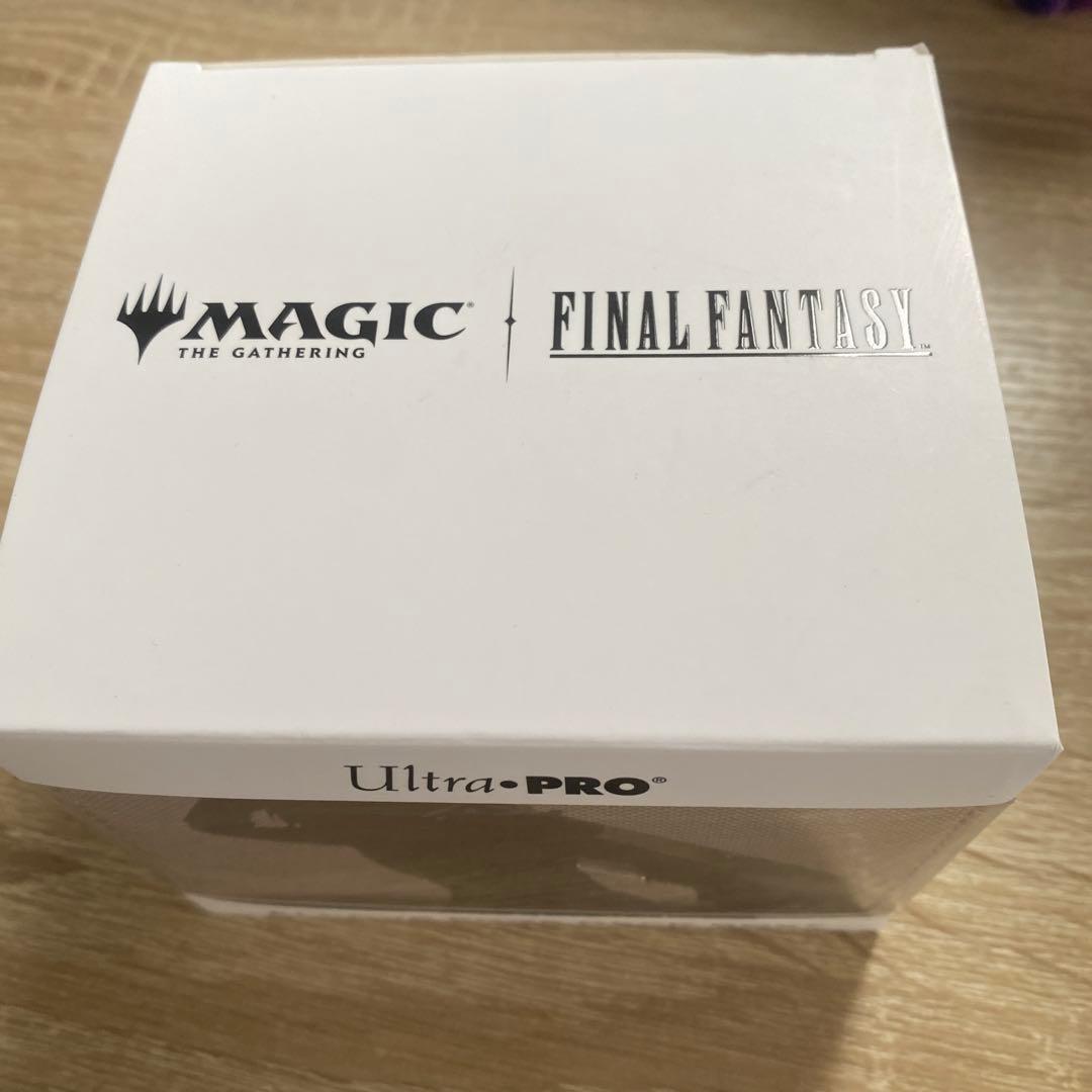 MTG 稀少 Ultrapro ff7 公式サプライ クラウド デッキケース - メルカリ