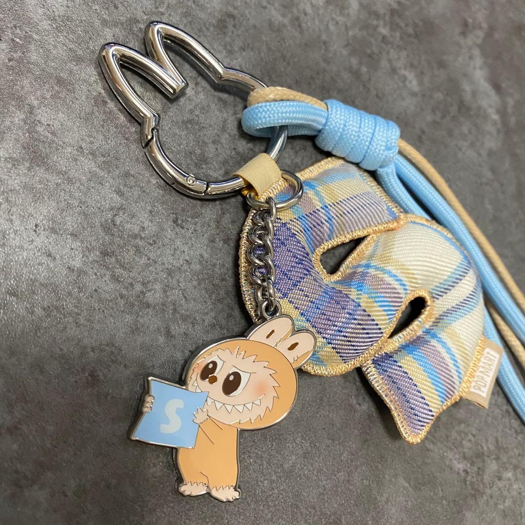 ラブブ アルファベット PIN FOR LOVE イニシャル チャーム S - メルカリ