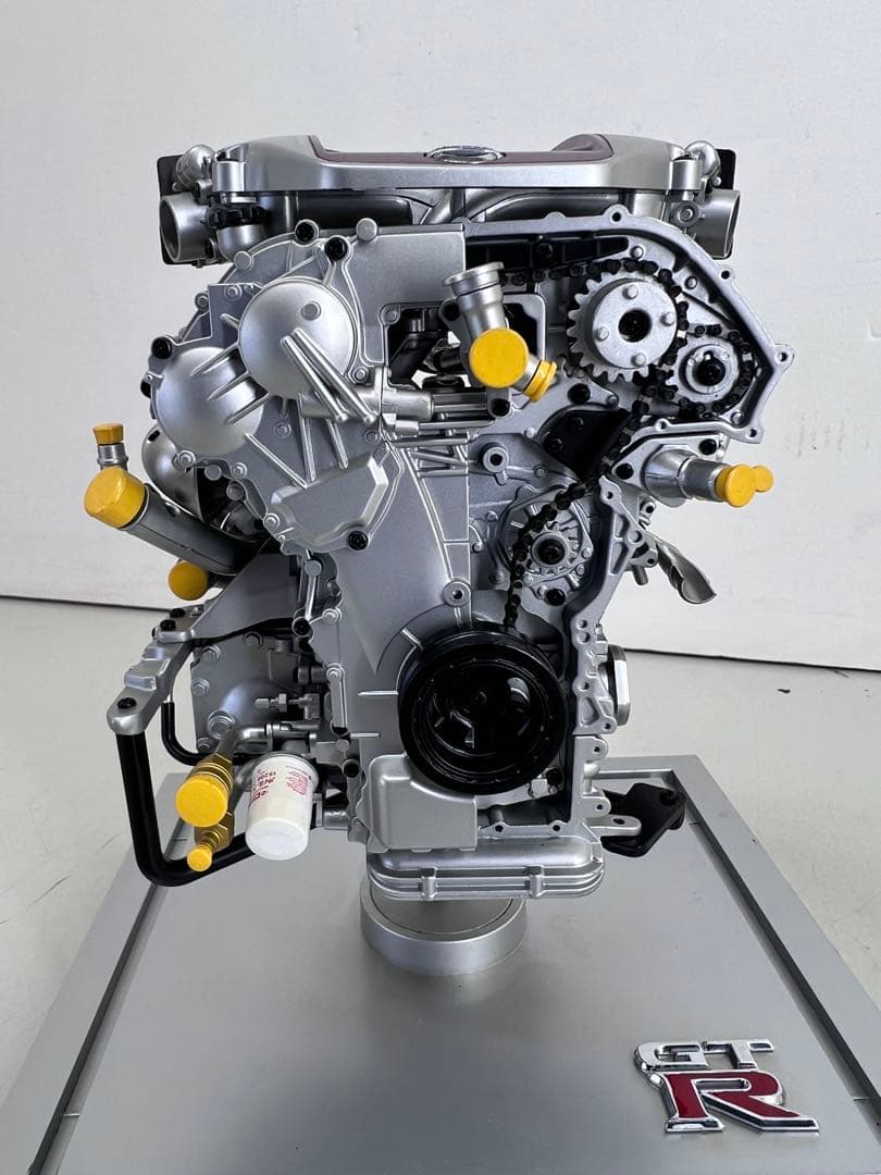 週刊日産GT-R エンジン模型完成品 1/5 R35 VR38DETT ジャンク