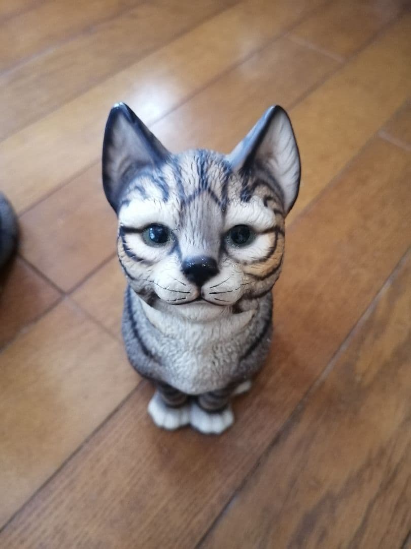 イタリア製ドマン 猫の置物 希少レア DEMAIN HK 見上げる猫 - メルカリ