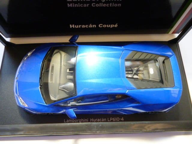 コンビニクジLamborghiniHuracán1:18