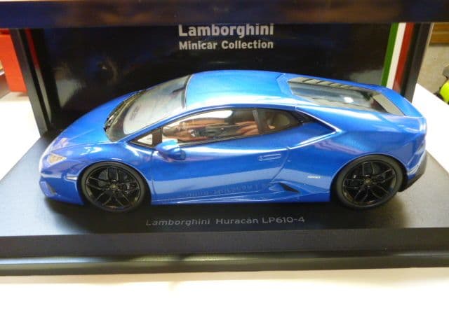コンビニクジLamborghiniHuracán1:18