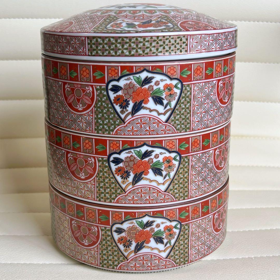 ☆希少　龍峰窯　富貴　金襴手　三段重　金彩　蓋付き重ね鉢　重箱　お正月　おせち