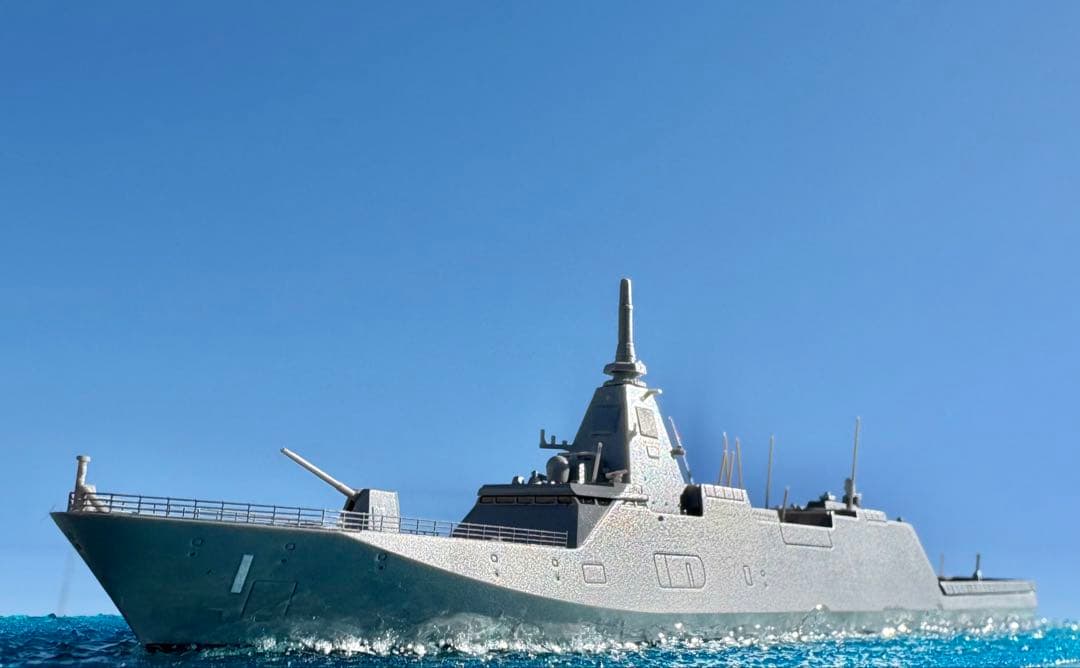 1/700 海上自衛隊　護衛艦もがみ　全塗装　洋上ジオラマ