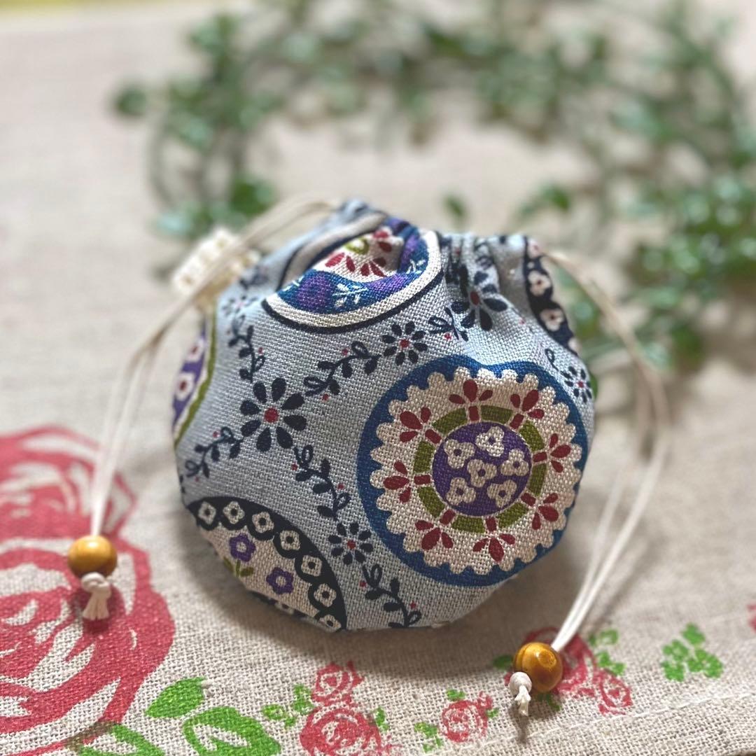 No.2306-2  手のひら巾着サシェ 香り袋 ポーリッシュポタリー  ブルー