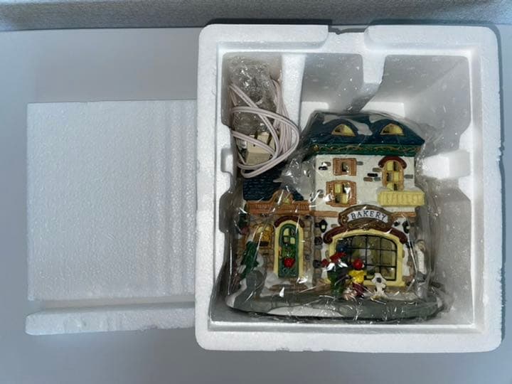 ミニチュア　ドールハウス　ライト　　　　　「パン屋さん」