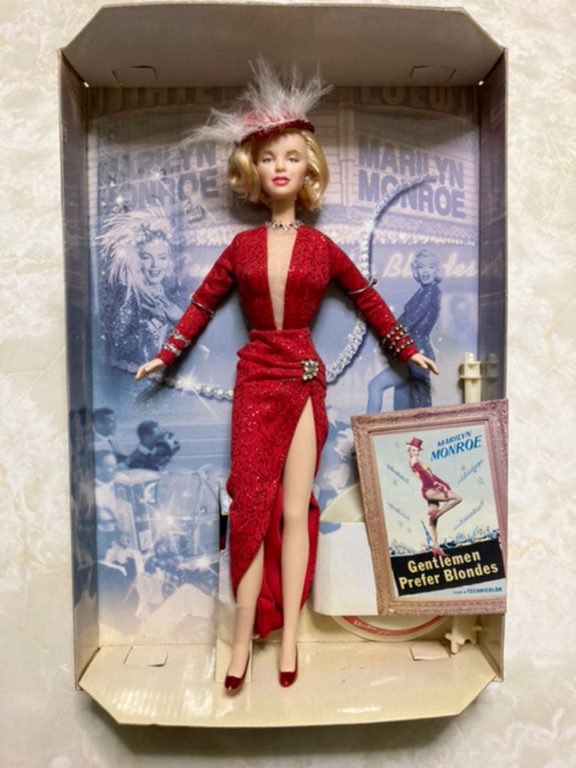バービー マリリン カスタマイズドフェイスペイント&紳士は金髪がお好きのドレス