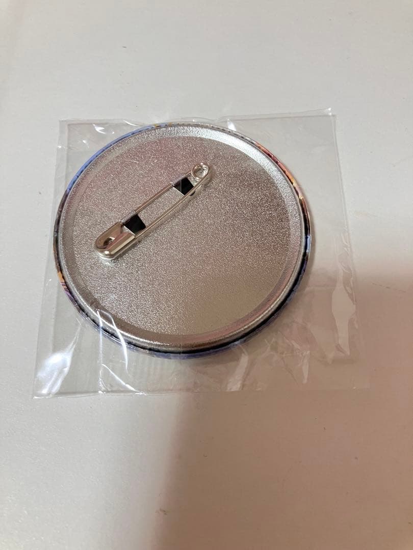 ウマ娘 カツラギエース CANバッジ 缶バッジ - メルカリ