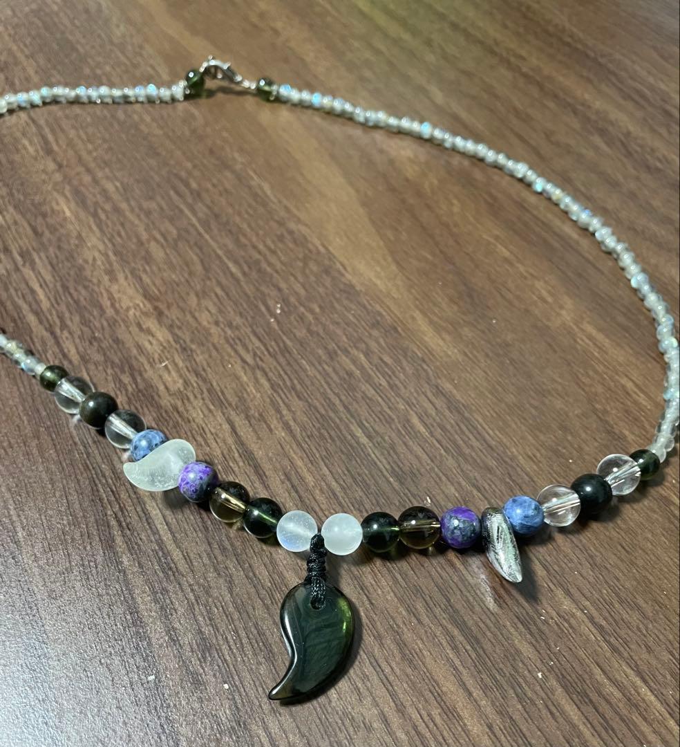 パワーストーンペンダントネックレス モルダバイト、ギベオン、リビアングラス等