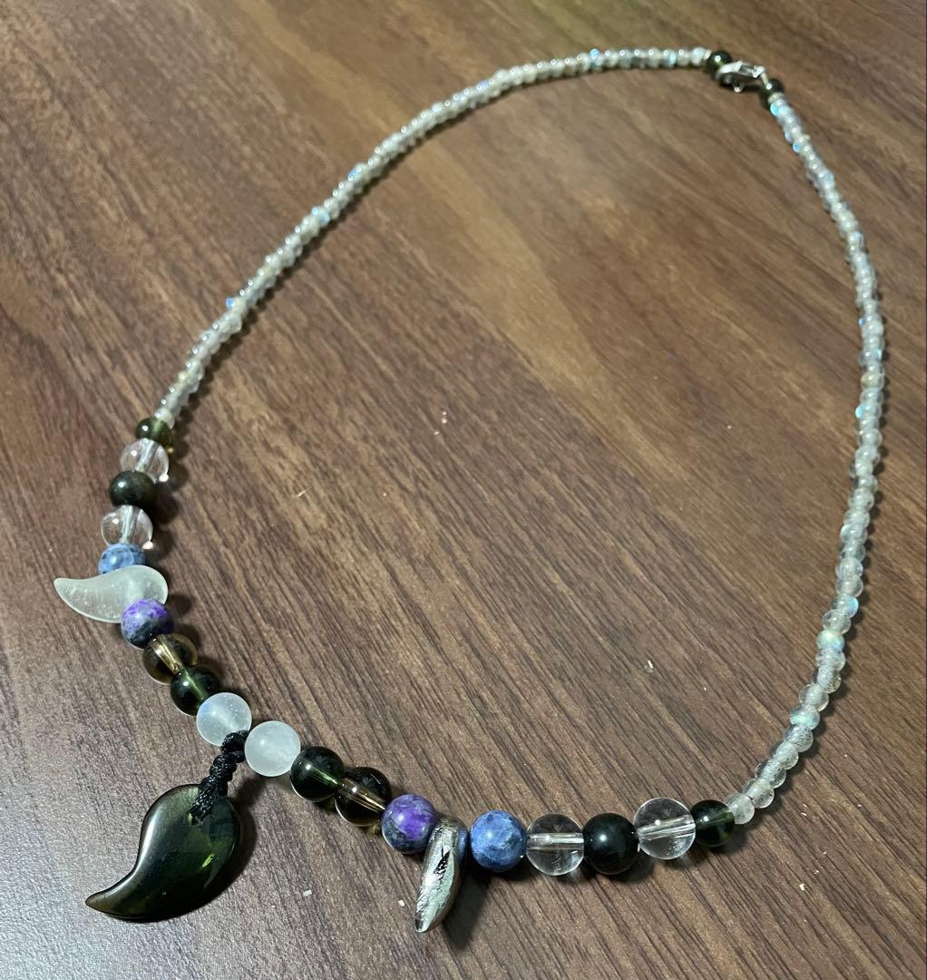 パワーストーンペンダントネックレス モルダバイト、ギベオン、リビアングラス等