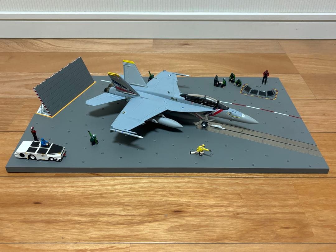 TSM MODEL 1/72 アメリカ海軍 空母デッキベースⅠ 塗装済完成品