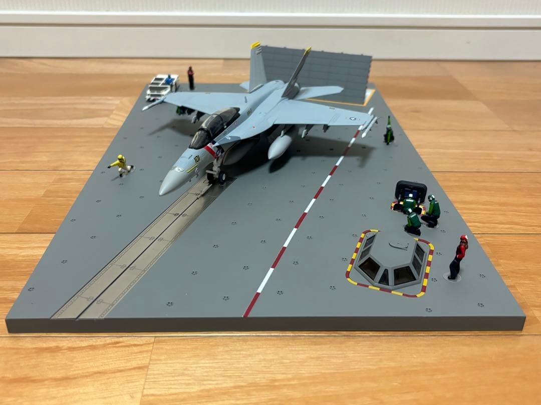 TSM MODEL 1/72 アメリカ海軍 空母デッキベースⅠ 塗装済完成品