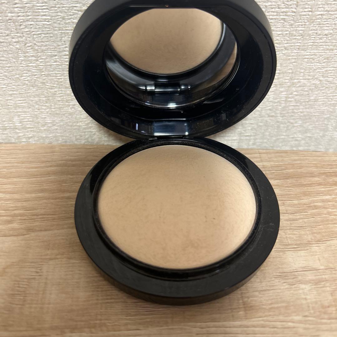 MAC ミネラライズ スキンフィニッシュ ナチュラル　ライト