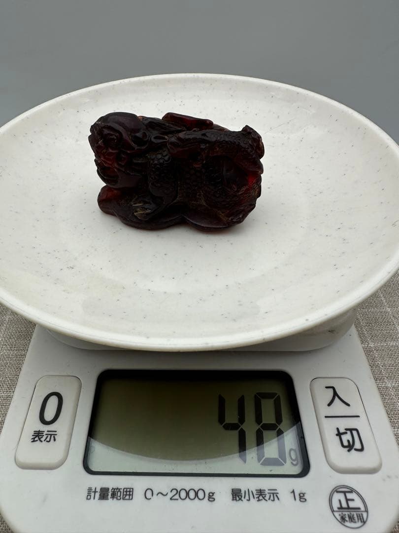 ☆古美術☆琥珀？旧蔵 飾り 置物 精美雕刻（麒麟）50g