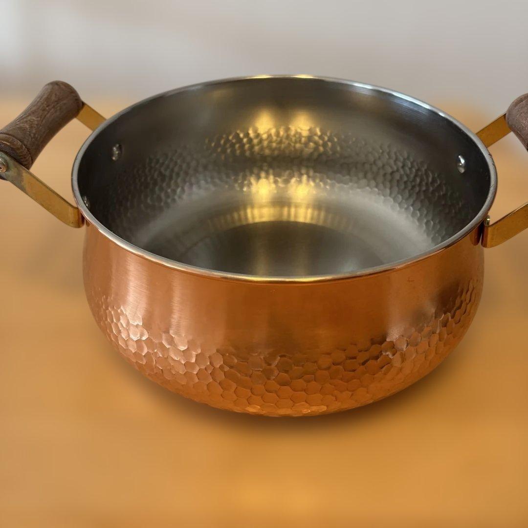 匿名配送】銅製ハンマード両手鍋 耐熱ガラス蓋つき - メルカリ
