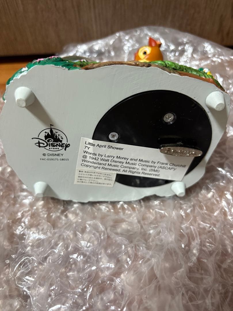 Disney バンビ　スノードームオルゴール