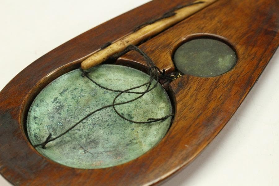 中国美術 花梨 刻 雲蝙蝠紋 秤 測り具(K-A911) - メルカリ