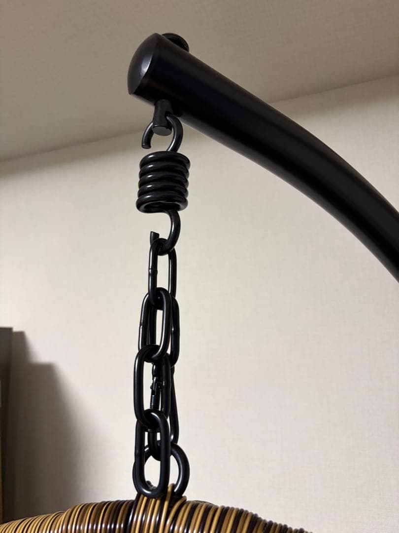 ハンギングチェア 卵型 クリーム色クッション