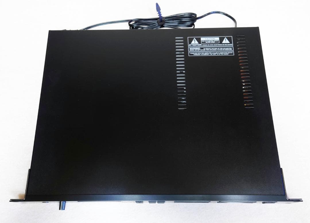 Roland R-8M ドラム・パーカッション音源 1Uラックマウント