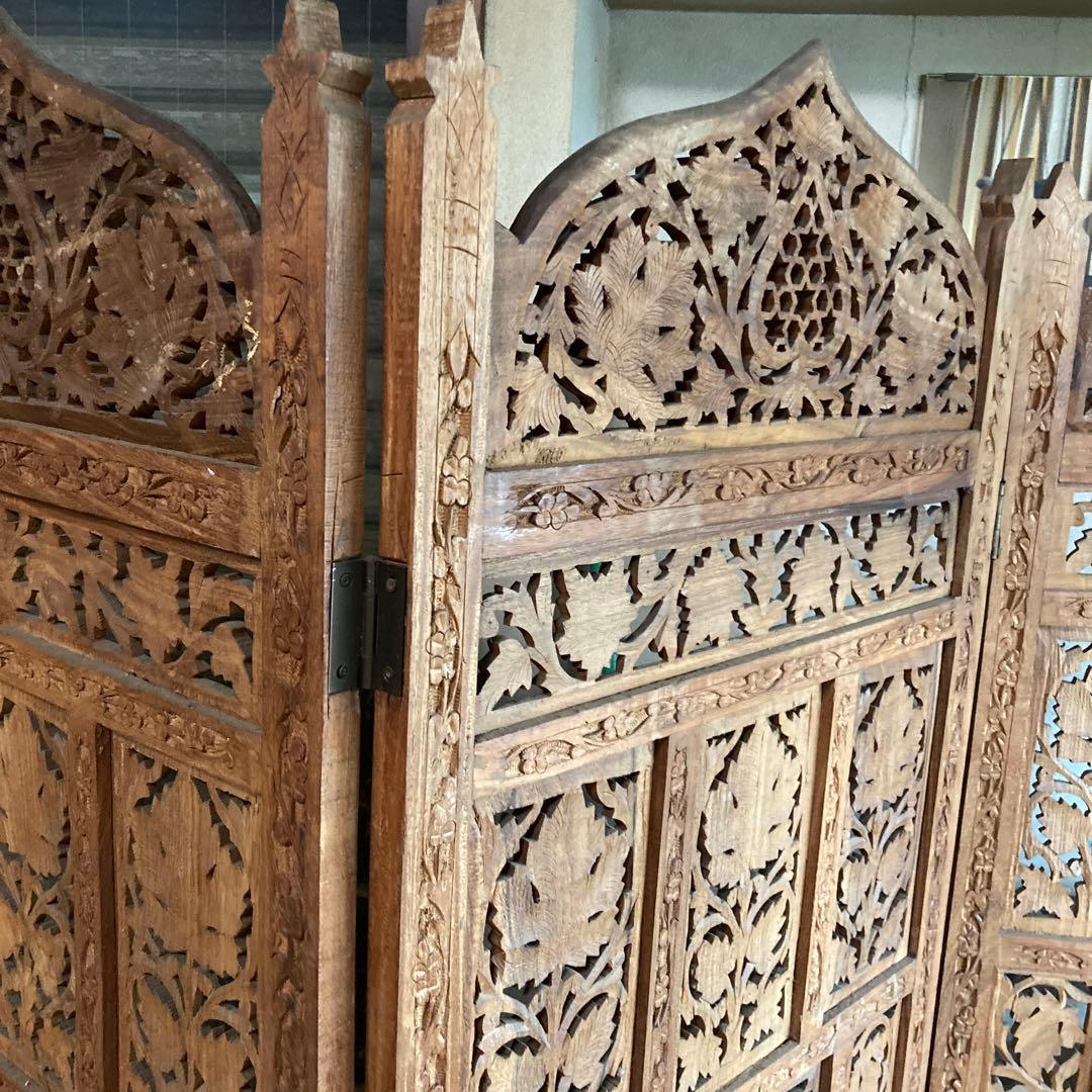 大型木製彫刻パーテーション 1パネル50×2×150が4枚パネル