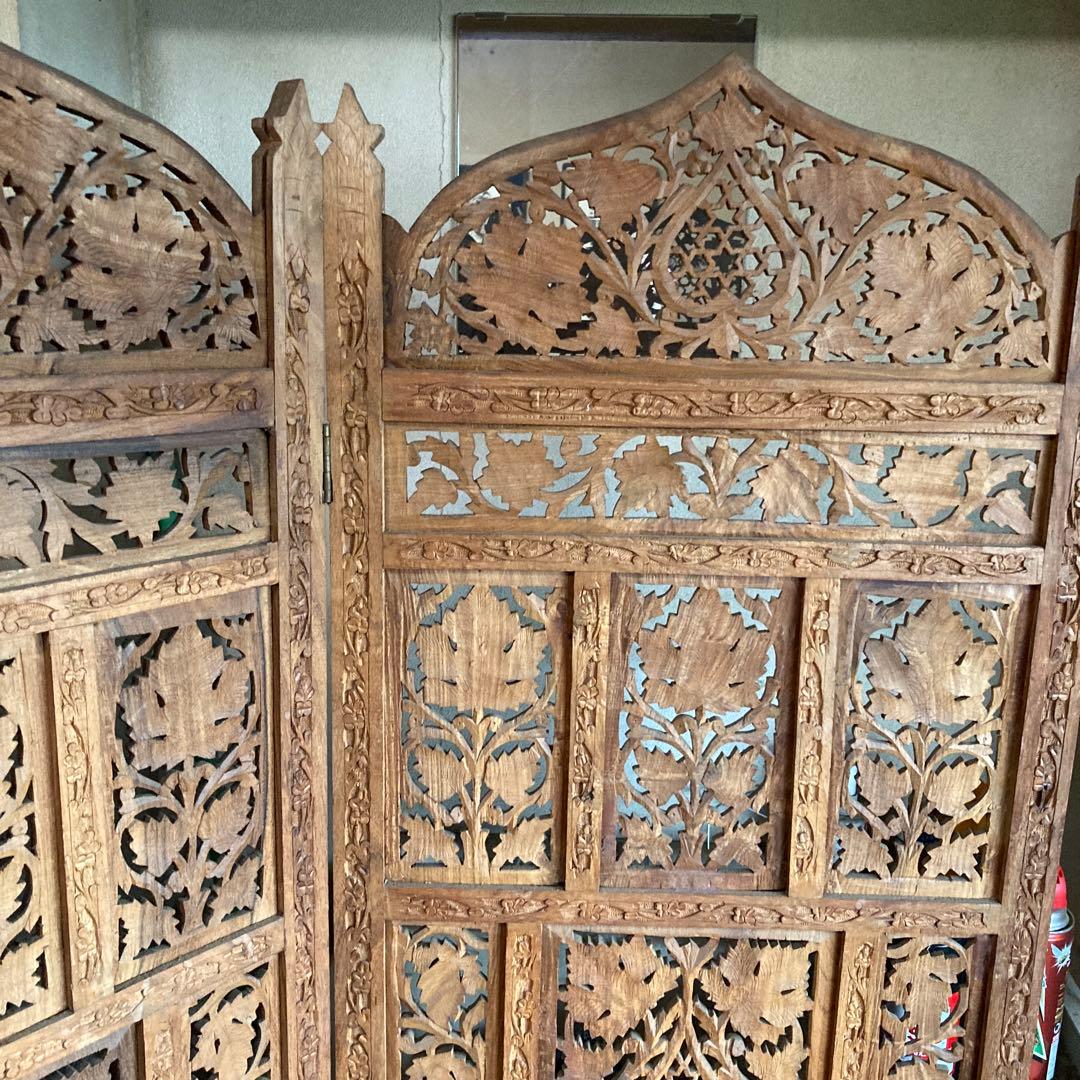 大型木製彫刻パーテーション 1パネル50×2×150が4枚パネル