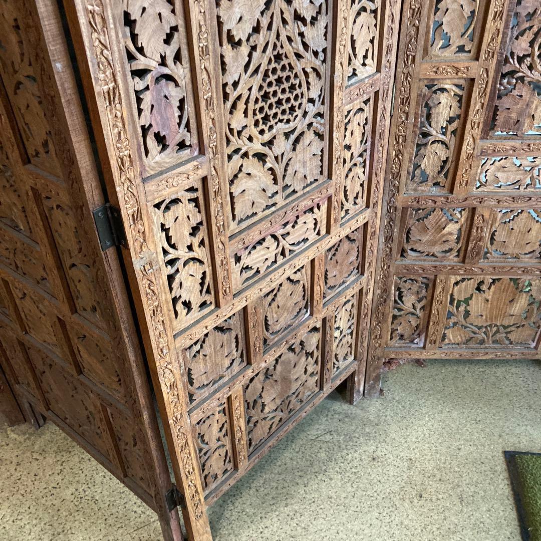 大型木製彫刻パーテーション 1パネル50×2×150が4枚パネル