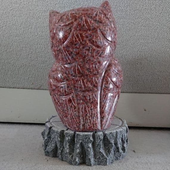 フクロウ ミミズク 切り株 石材彫刻 置物 インテリア