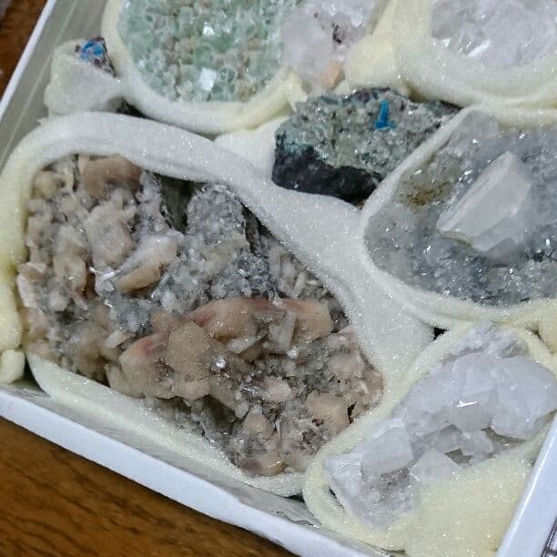 本物！原石詰め合わせ１㎏