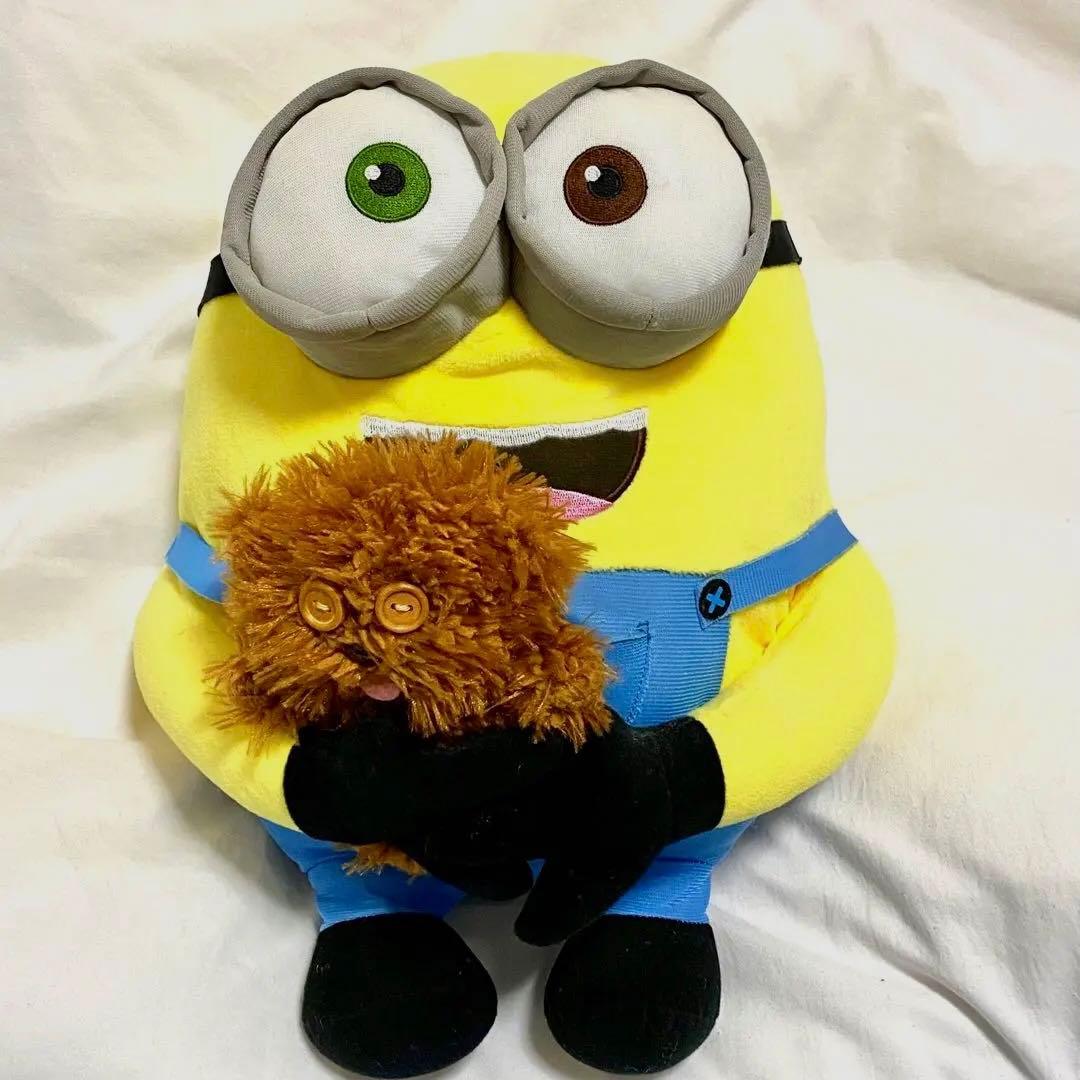 美品】ミニオン ティムを抱っこしてるボブ ぬいぐるみ - メルカリ