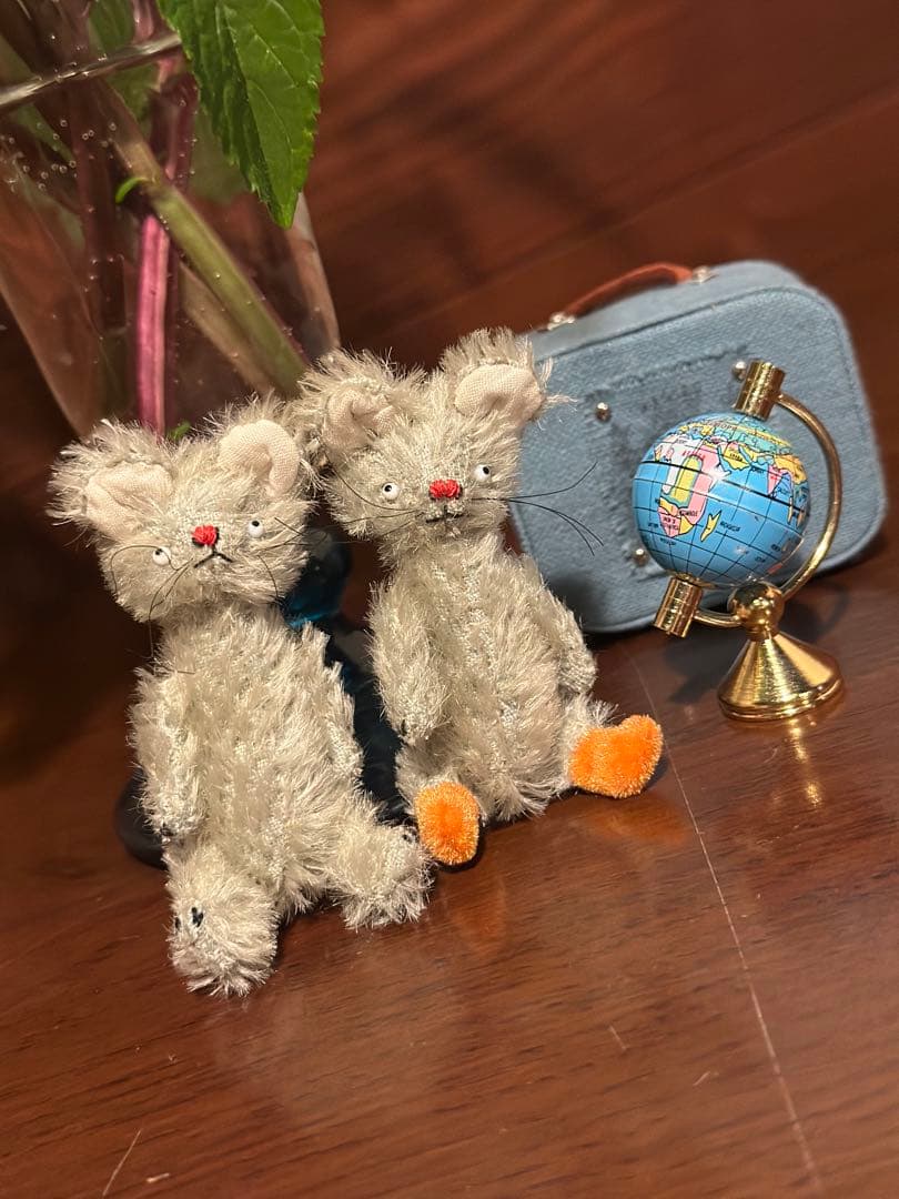 海外作家様のミニネズミちゃん2匹 - メルカリ