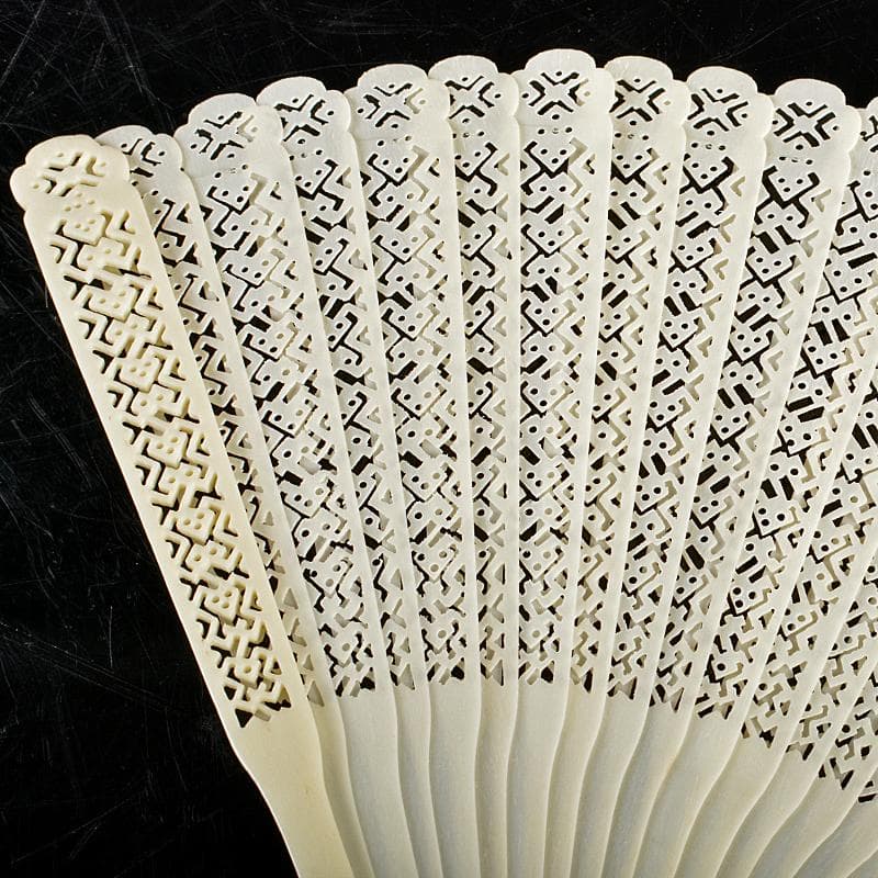 中国 獣骨製 細密彫刻 扇子 合せ箱 M R5726の通販はau PAY マーケット