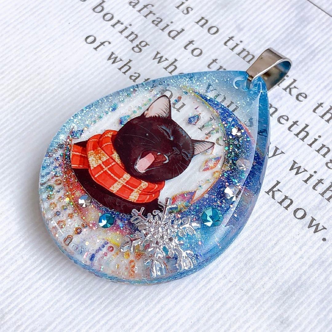 同梱値引100円❤️No.2401 レジン ペンダントトップ 猫 ネコ ねこ ♡