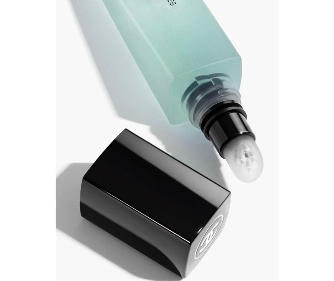 シャネル　イドゥラ ビューティ マイクロ リップ セラム　サンプル付