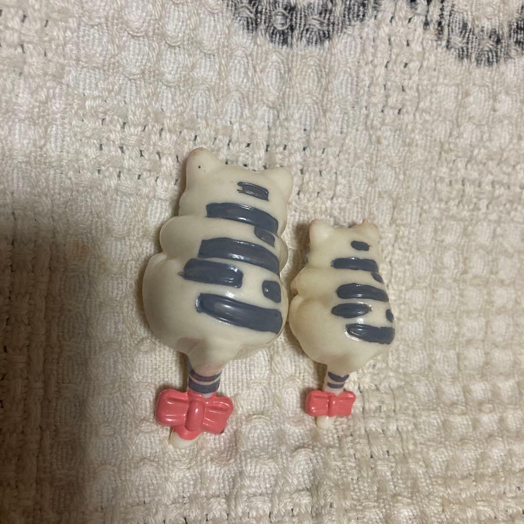 昭和レトロ　コップのフチ　 猫　引っ掛けマスコット　 撮影＆確認のため開封した