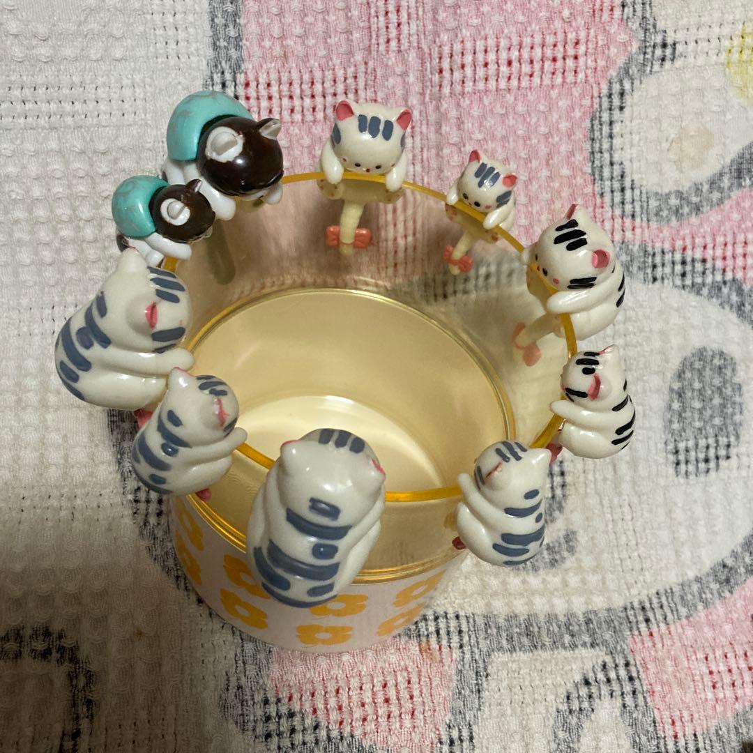 昭和レトロ　コップのフチ　 猫　引っ掛けマスコット　 撮影＆確認のため開封した