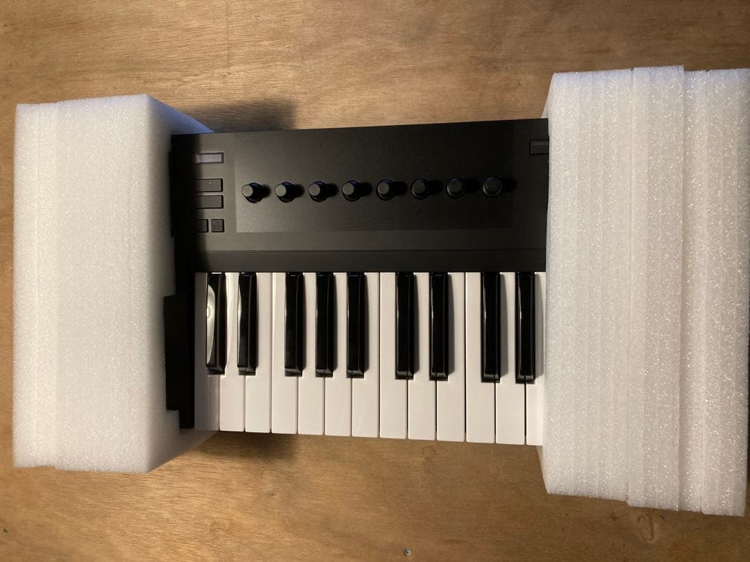 値下げ　KOMPLETE KONTROL A25