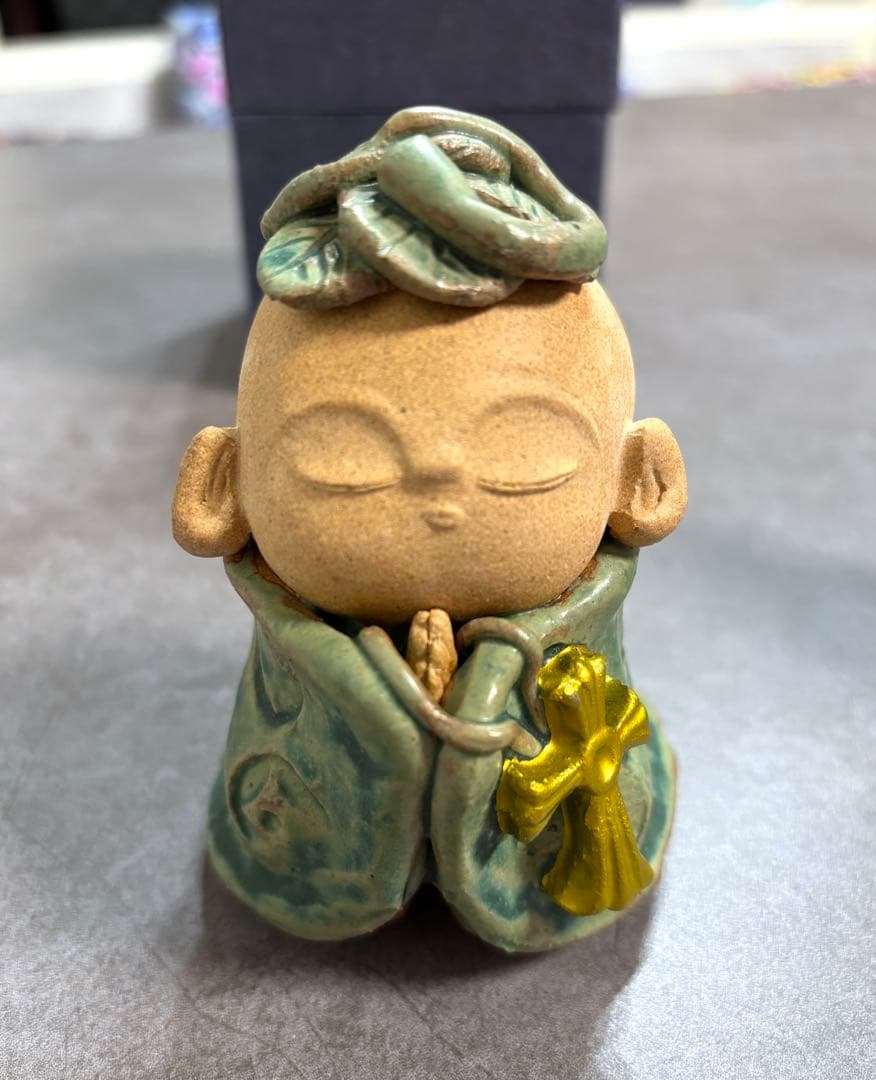 森田　未使用《有田焼　かやごもり窯》山本潯陽作　【心和む温顔　陶童子】