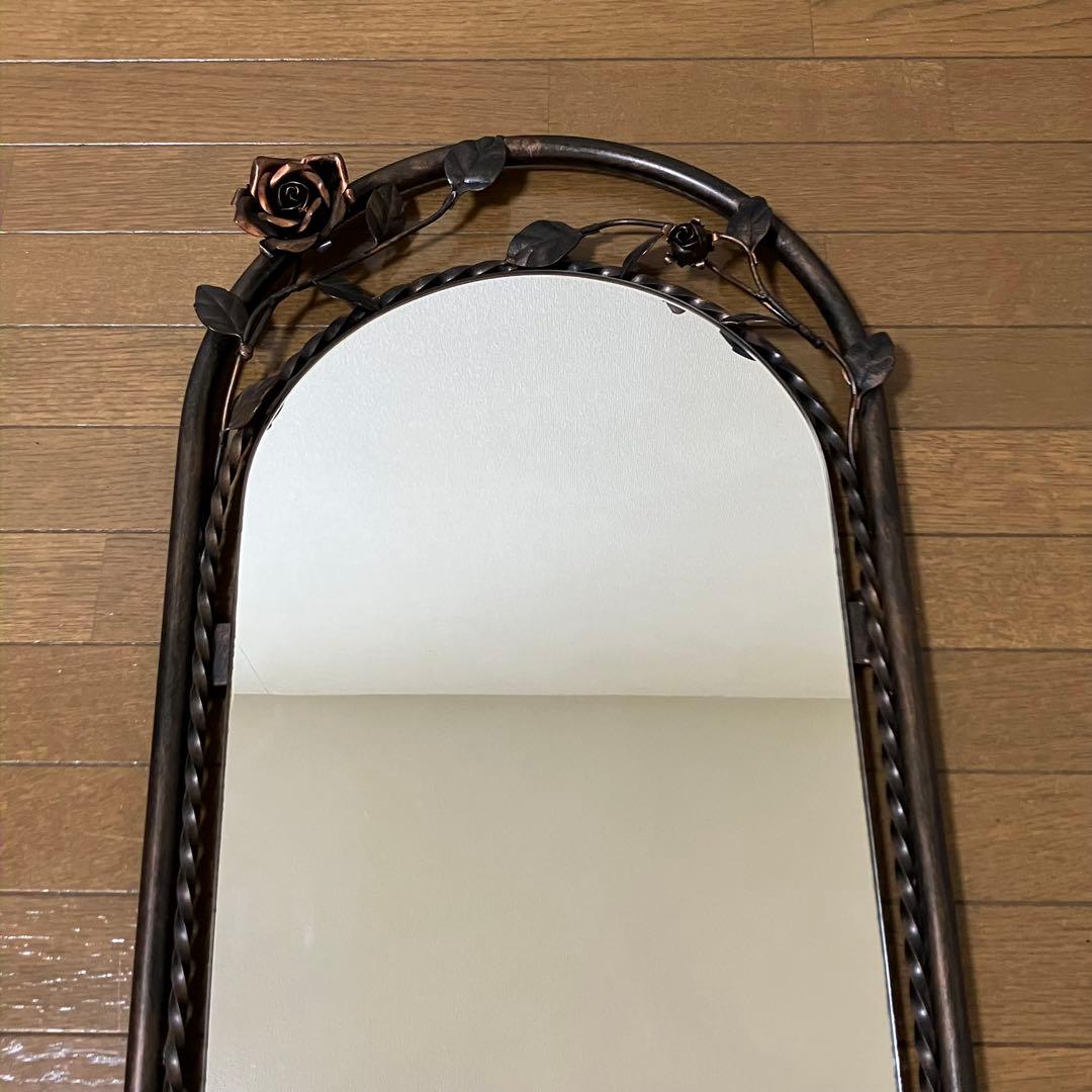 薔薇のアンティークミラー・フラワーデコレーションミラー・鏡・レトロアイアンミラー