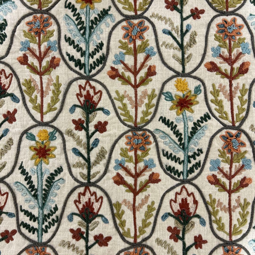 クッションカバー 刺繍 花柄 タッセル Morgan & Finch