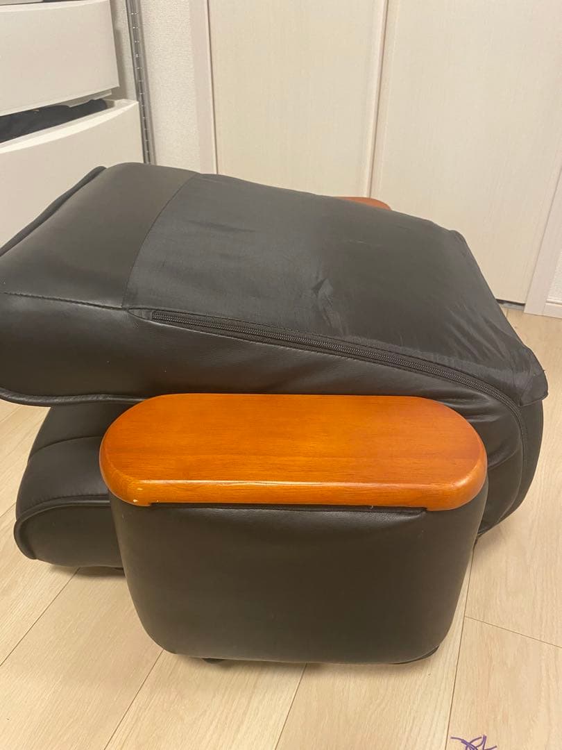 リクライニング 1人掛けソファ 黒　ウッド調　収納付き