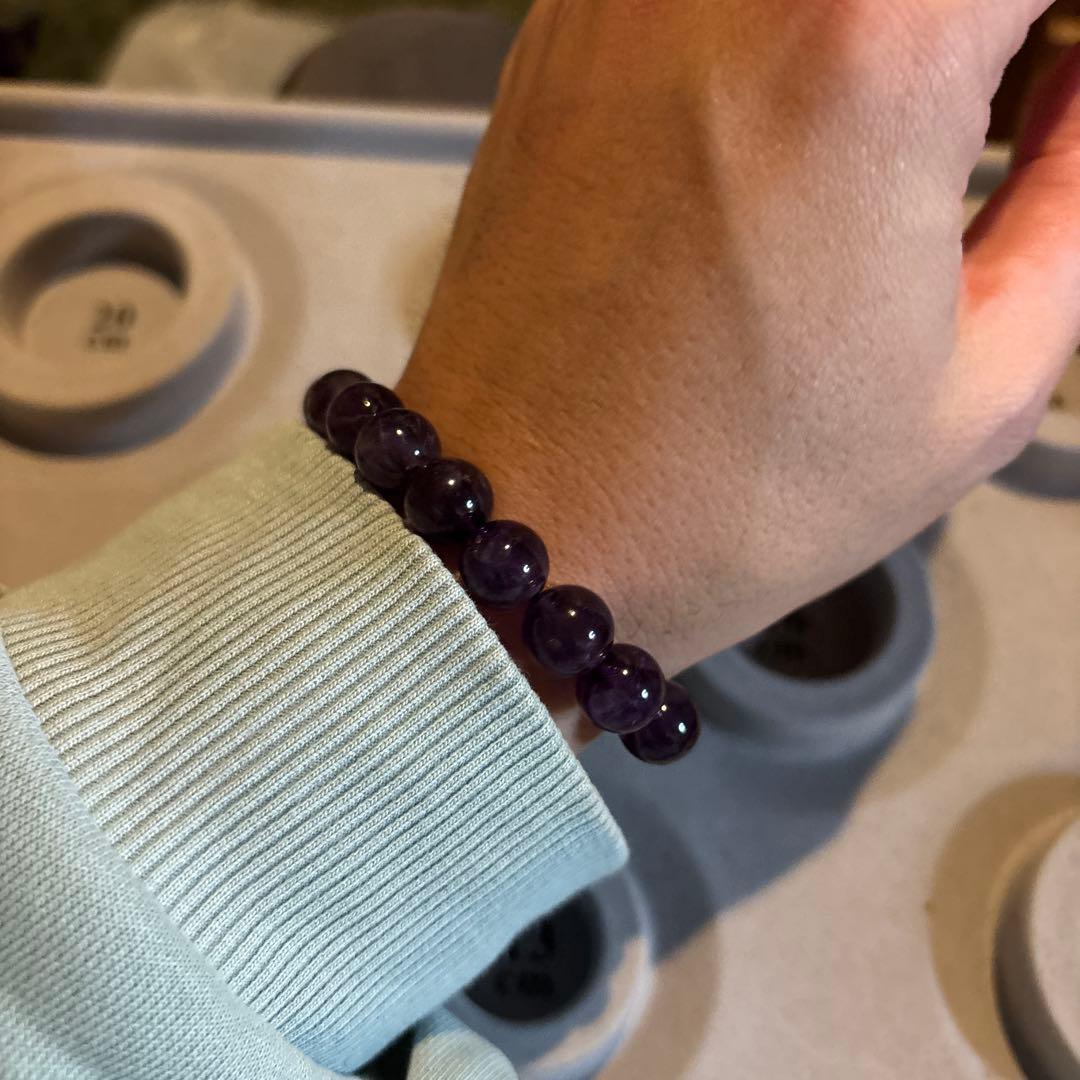 綺麗なレベルの高いアメジスト！ズーンとくる！