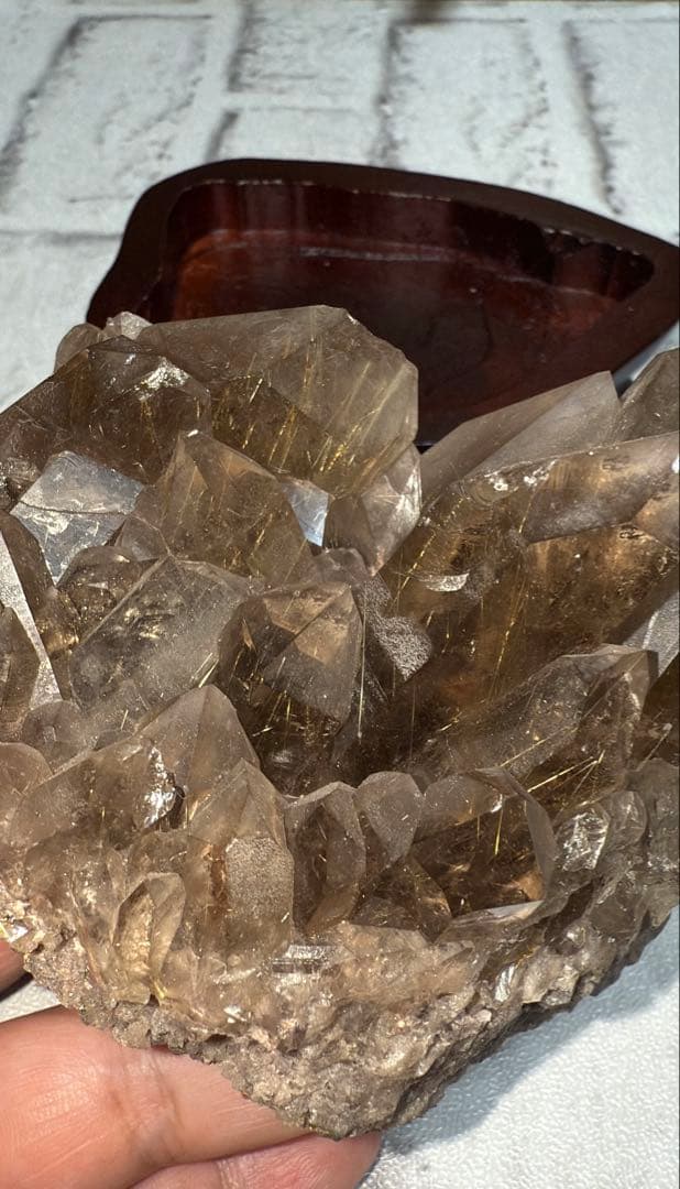 ①ブラジル産 タイチンルチルクォーツ マスター 原石クラスター 特注手彫専用台座