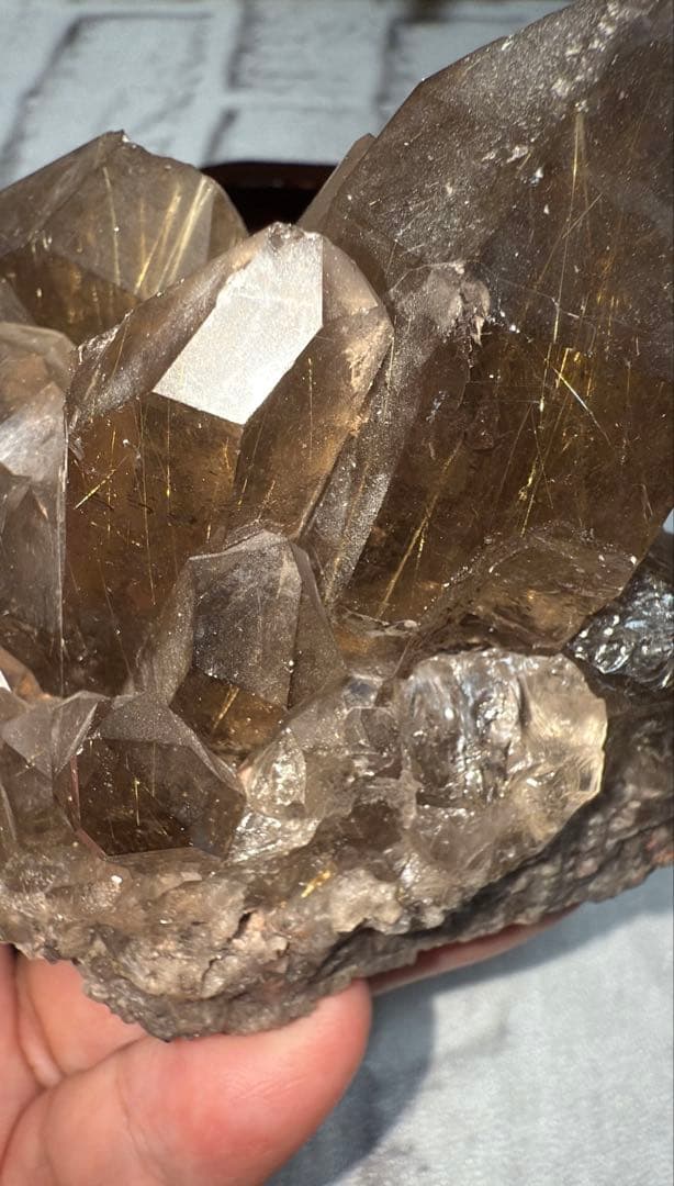 ①ブラジル産 タイチンルチルクォーツ マスター 原石クラスター 特注手彫専用台座