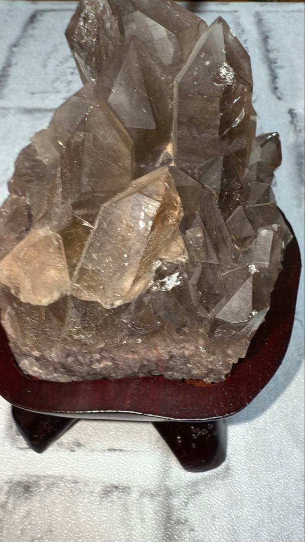 ①ブラジル産 タイチンルチルクォーツ マスター 原石クラスター 特注手彫専用台座